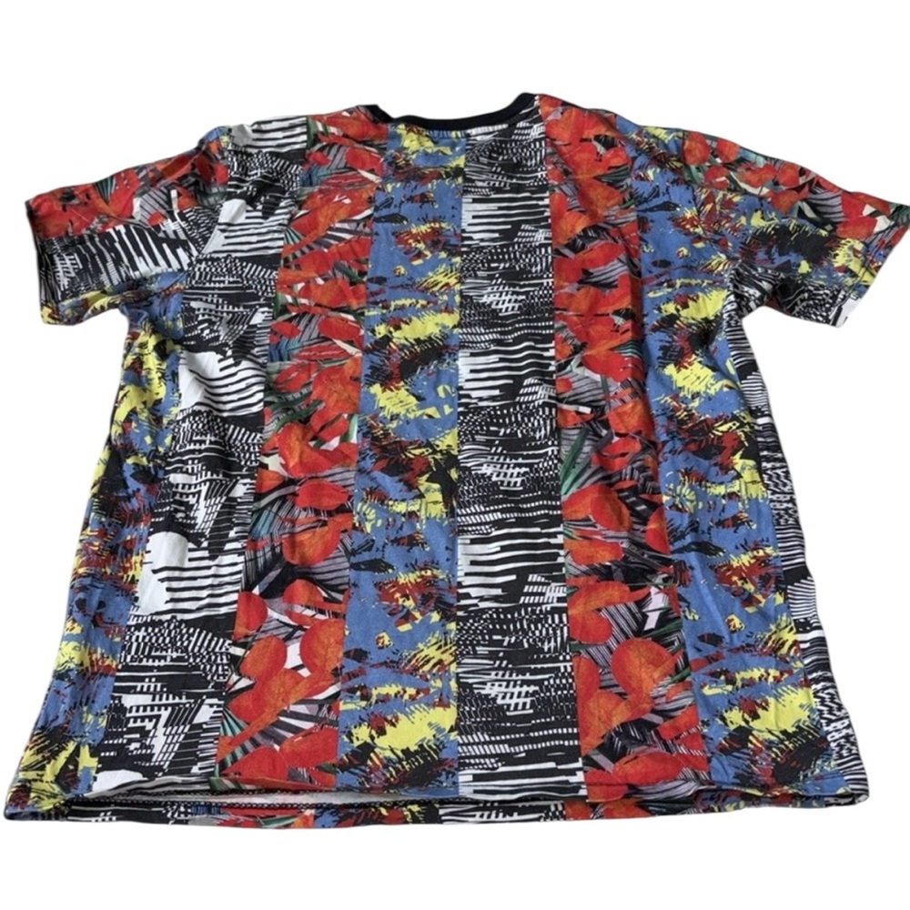 Nike Sportswear Miami Wynwood Print T-Shirt Size Medium - Picture 3 of 7